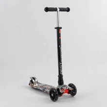 Самокат MAXI "Best Scooter" пластмасовий, 4 колеса PU, СВІТЛО, трубка керма алюмінієва (сто один тисячі дев'ятсот двадцять одна): Кількість коліс 4