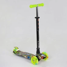 Самокат дитячий пластмасовий з алюмінієвої трубкою керма + 4 колеса Light green / Black (74307): Кількість коліс 4