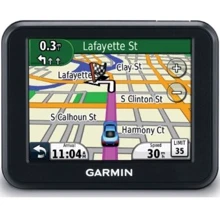 Garmin Nuvi 30 НавЛюкс (010-00989-40): Слот для карт памяти MicroSD
