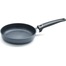 Woll 20x5см Saphir Lite (W520SL): Тип сковороди Сковорода