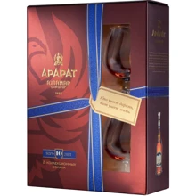 Набор: бренди Ararat Akhtamar 10 years old 0.7л, 40% gift box with 2 glasses: Объем, л 0.7