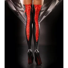 Панчохи зі шнурівкою Lolitta Lacing Stockings, чорні з червоним S / M: Для кого Для жінок