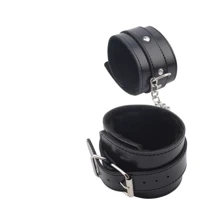 Оковы Chisa Obey Me Leather Ankle Cuffs: Производитель CHISA