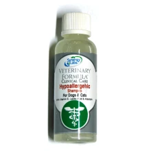 Шампунь Veterinary Formula Clinical Care Hypoallergenic Shampoo для собак и кошек, с витамином Е, молочной кислотой и аллантоином, 45 мл: Тип средства Шампуни