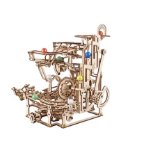 Механічний 3D пазл UGEARS Механічна модель Марбл-траса Багаторівневий підйомник (70170): Вид гонки, машины, мотоциклы