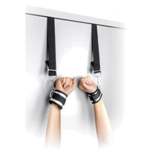 Фиксатор для рук на двери Fetish Tentation Door swing handcuffs: Производитель Fetish Tentation