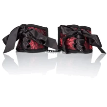 Наручники Scandal Corset Cuffs: Виробник California Exotic Novelties