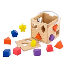 Дерев'яний сортер Viga Toys Кубик з фігурами (53659): Тип кубики