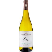 Вино Sun Moscato Giallo Alto Adige DOC белое 0.75 л (WHS8019356001182): Страна производитель Италия
