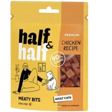 Лакомство для кошек Half & Half в форме мясных кусочков с курицей 50 г (4823082431854): Вид Снеки