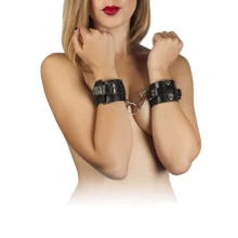 Наручники Leather Dominant Hand Cuffs, black: Виробник sLash
