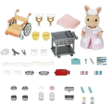 Набор Sylvanian Families Медсестра с креслом-каталкой (2816): Производитель Sylvanian Families
