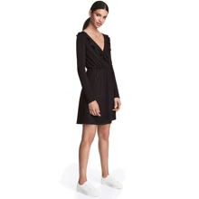 Платье H&M 4572225 38 черное повседневное до середины бедра: Состав Полиэстер, Эластан