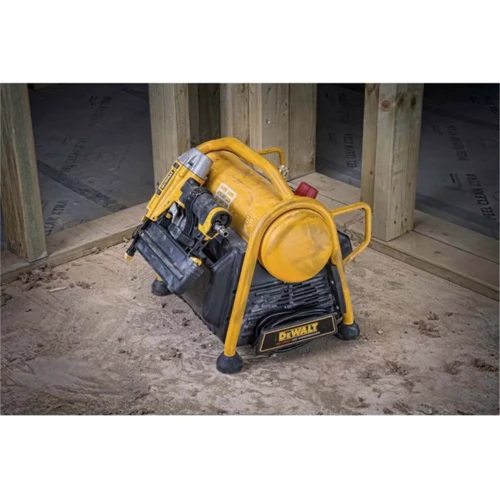 Компрессор DeWALT DPC6MRC: Тип привода прямой