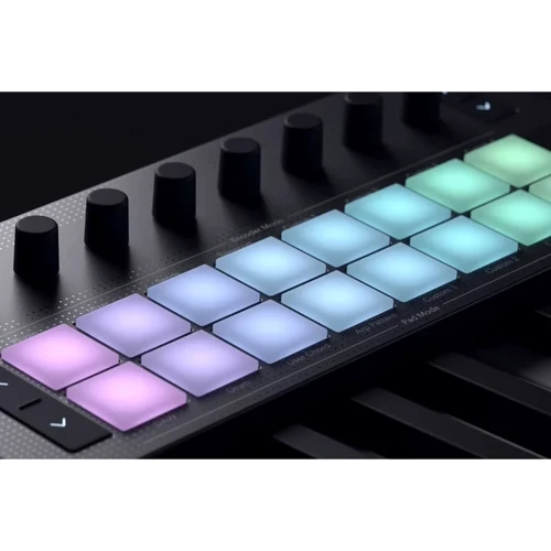 MIDI клавіатура NOVATION Launchkey 25 MK4 (236476) фото 8