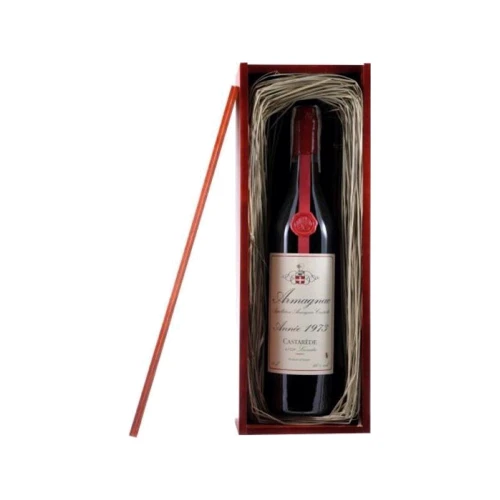 Коньяк Armagnac Castarede, wooden box, 1973 (0,7 л) (BW12113)