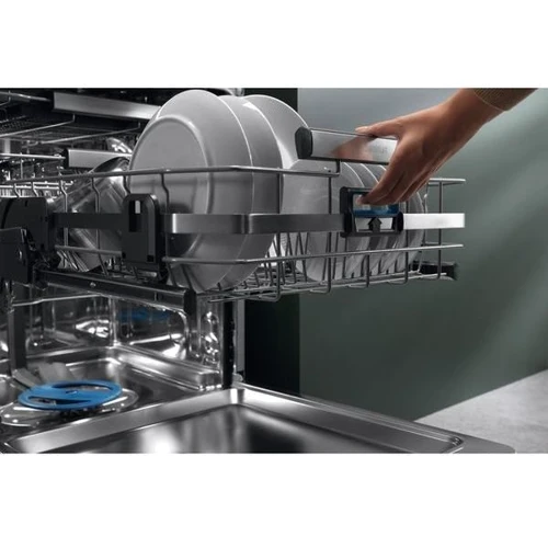 Встраиваемая посудомоечная машина Electrolux EEC767305L: Количество программ 8