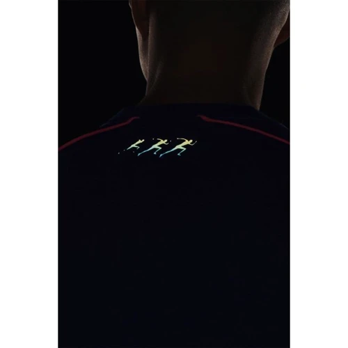 Чоловічий лонгслів Under Armour Run Anywhere LS V2 (1374423-456) M синій: Країна виробник Китай