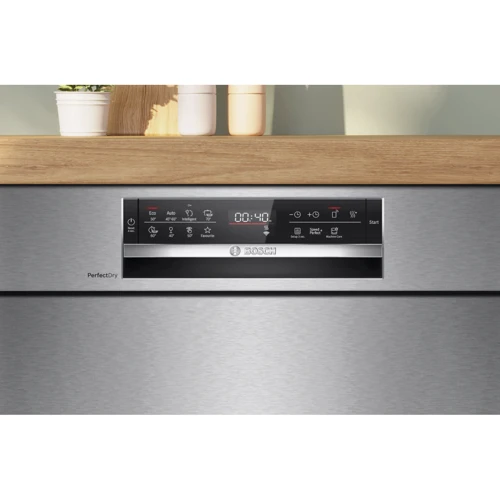 Встраиваемая посудомоечная машина Bosch SMU6ZCS16E: Вместимость (комплектов) 14