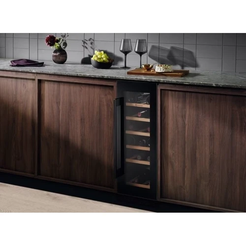 Встраиваемый винный шкаф Electrolux EWUS020B5B: Размеры ВxШxГ, см 82 х 29.5 х 57.1