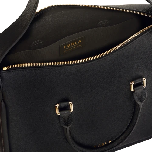 Жіноча сумка тоут Furla Ester M Boston Bag Barifet чорна (BARIFETVOD000O6000): Країна виробник Італія