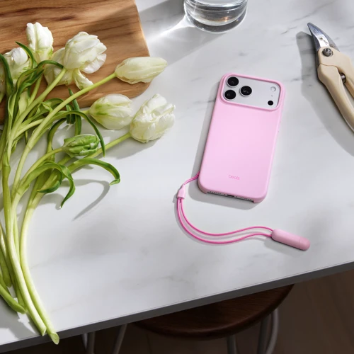 Чехол для iPhone Beats iPhone 17 Pro Max Kickstand Case with MagSafe and Camera Control - Pebble Pink (MGYA4)