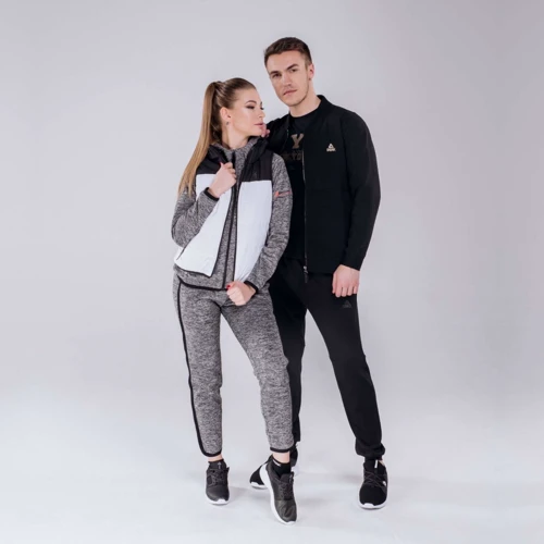 Спортивна кофта Peak FW683371-BLA 46 чорна на блискавці: Країна виробник Китай