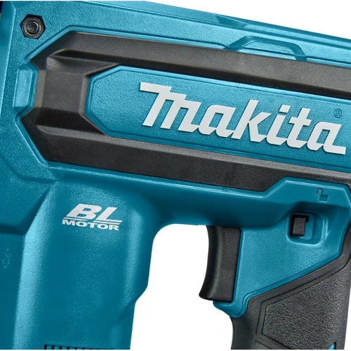 Цвяхів-забивач Makita PT001GZ
