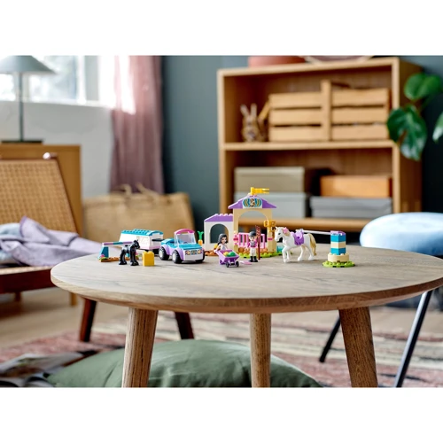 Конструктор LEGO Friends Тренировка лошади и прицеп для перевозки (41441): Количество деталей, шт. 148