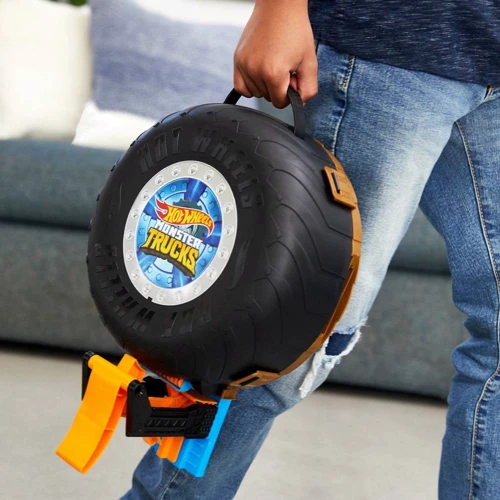 Набор Hot Wheels Monster trucks Трюки в шине (GVK48)