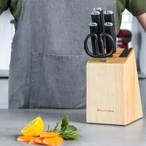 Набор кухонных ножей Набор ножей с подставкой KitchenAid Classic, 6 предметов и точилки (KE6PSTANOBG)