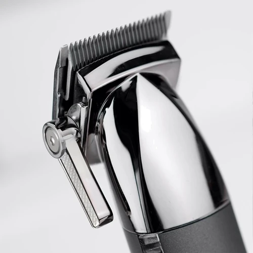 Машинка для стрижки (тример) BaByliss Super-X Metal E996E: Час зарядки акумулятора 180 хв