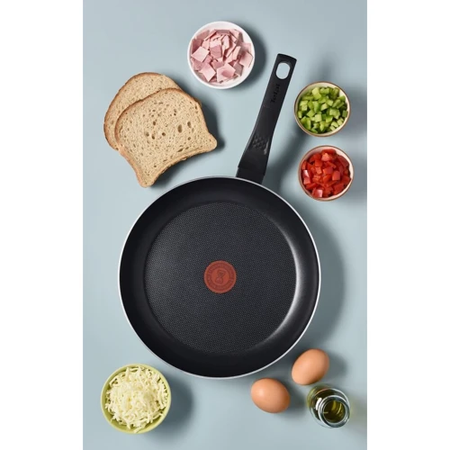 Сковорода Tefal Family Day 26 см (B5660553UA): Крышка в комплекте стеклянная крышка с отверстием для выхода пара
