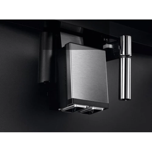 Встраиваемая кофеварка Electrolux EBC85X: Мощность, Вт 1350