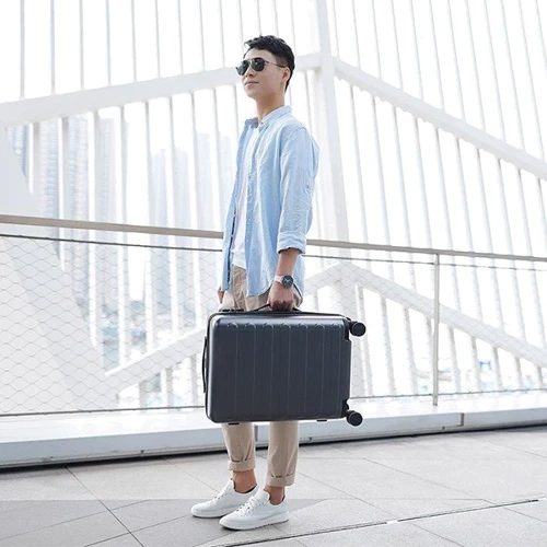 Чемодан Xiaomi RunMi 90 Points Suitcase Business Travel Lake Light Blue 20": Количество колес 4