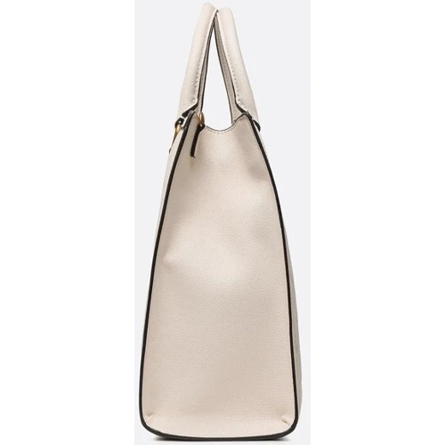 Женская сумка тоут GUESS ABEY ELITE TOTE молочная (HWQB8558230-STO): Застежка Молния