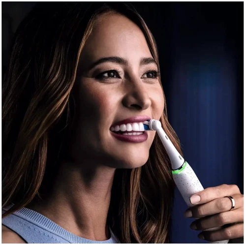 Зубна щітка Oral-B iO Series 10 Stardust White фото 10