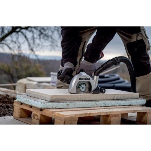 Болгарка (угловая шлифмашина) Metabo WVB 18 LTX BL 15-125 Quick (601731850): Питание от аккумулятора