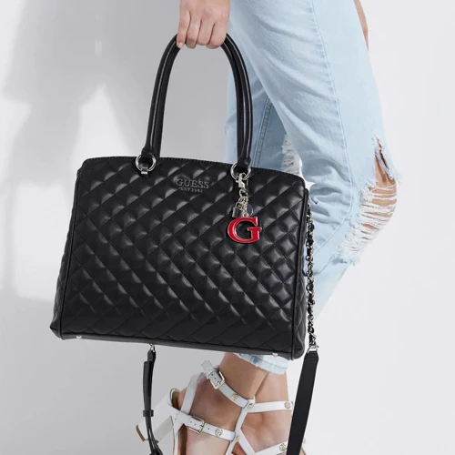 Жіноча сумка тоут Guess Melise Girlfriend Carryall чорна (HWVG7667230-BLA): Фактура Стьобана, матова