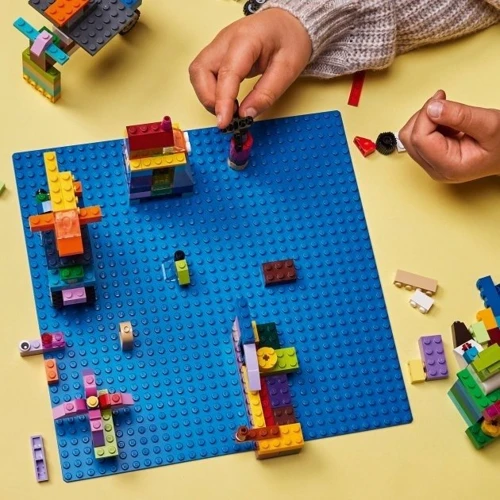 Конструктор LEGO Classic Базовая пластина (11025): Рекомендуемый возраст 4+