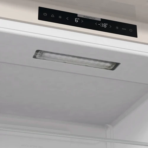 Холодильник Gorenje ONRK193C фото 17
