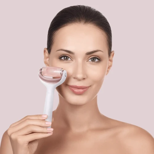Электронный роллер для лица и тела с микроиглами GESKE MicroNeedle Face&Body Roller 8в1 starlight фото 6