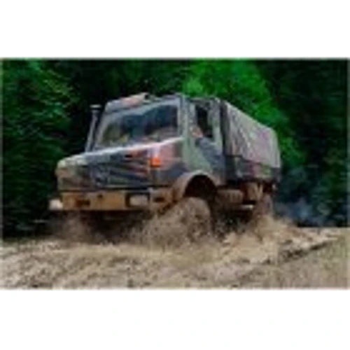 Сборная модель-копия Revell Грузовик Unimog 2T milgl Уровень 5 (RVL-03337) фото 7