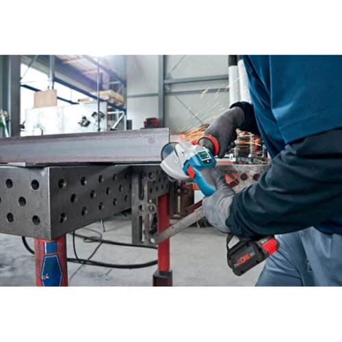 Болгарка (угловая шлифмашина) Bosch GWS 18V-10 SC L-Boxx 136 (06019G340B): Производитель Bosch