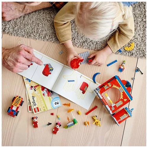 LEGO Mickey and Friends Пожарная часть и машина Микки и его друзей (10776)
