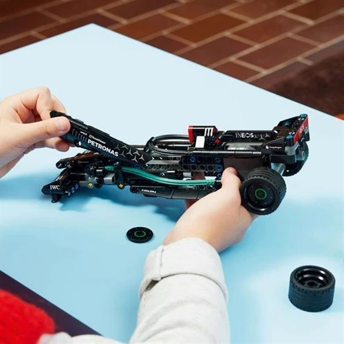 Конструктор LEGO Technic Mercedes-AMG F1 W14 E Performance Pull-Back 240 деталей (42165) фото 8