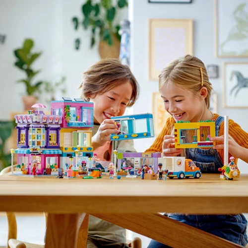 Конструктор LEGO Friends Большой дом на главной улице (41704): Серия Friends