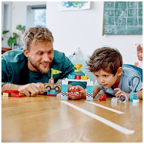 LEGO DUPLO День гонки Блискавки Мак-Квіна (10924) фото 7