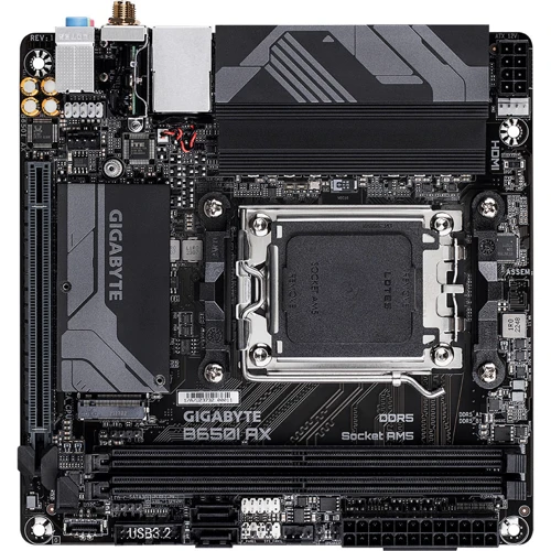 GIGABYTE B650I AX: Разъемы на плате USB Type-C, USB 3.2 Gen 1, USB 2.0, SATA 3.0, M.2