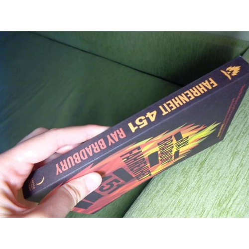 Ray Bradbury: Fahrenheit 451: Обложка Мягкая